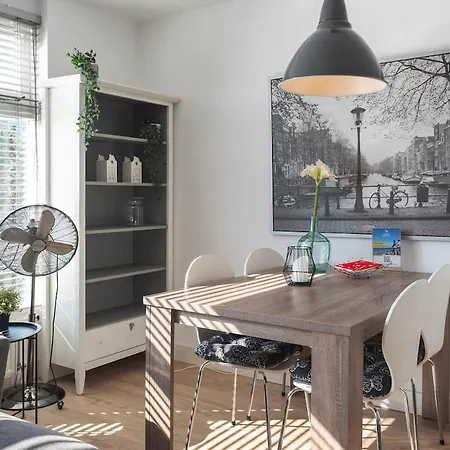 De Schelp 67, Free Parking *