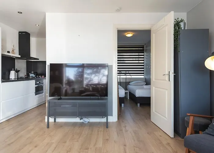 De Schelp 67, Free Parking *